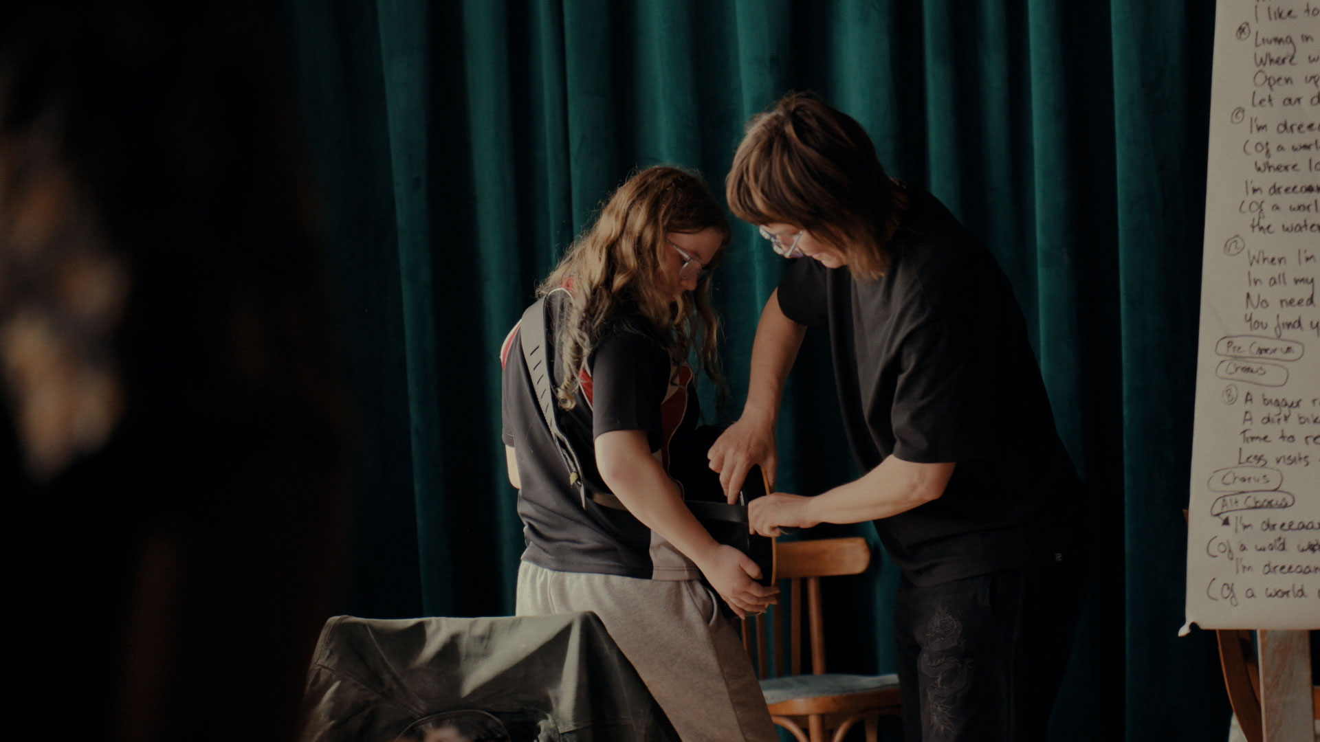 ISWU_Publicity-Stills038
